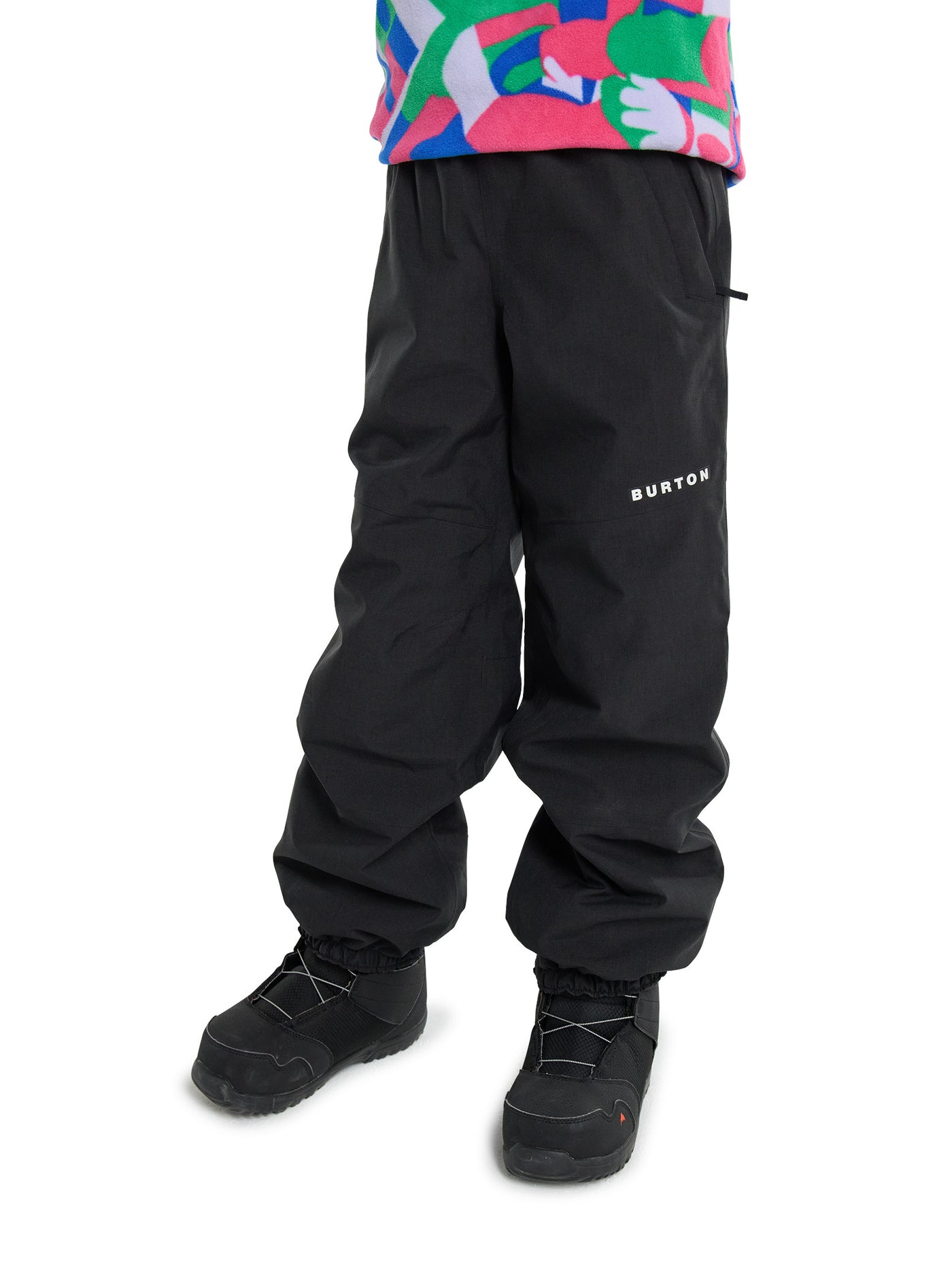 Burtonin mustat lasten Melter Plus 2 L -lumilautailuhousut lapsen päällä edestä kuvattuna lähikuvassa