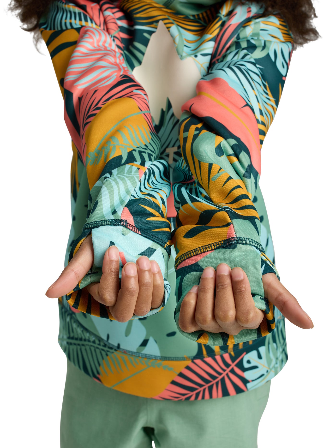 Burtonin lasten Oak-huppari Oversized Tropical kuosissa lähikuvassa hihat, joissa sormikolot