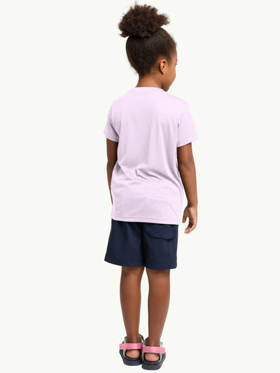 Jack Wolfskinin lasten ja nuorten vaaleanliila Active Solid T-paita lapsen päällä takaa kuvattuna