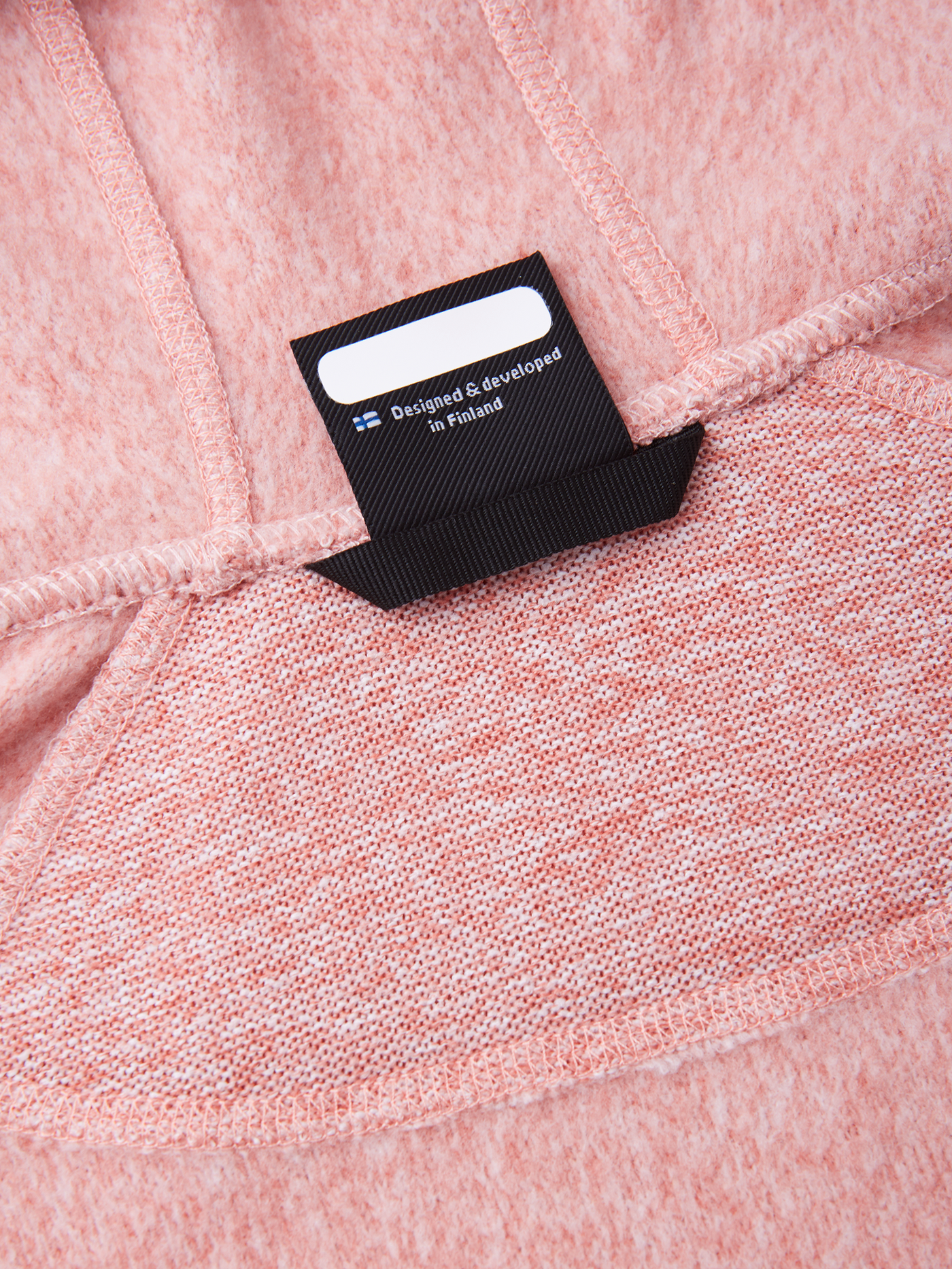 Reima Haave hupullinen neulehuppari värissä Rose Blush nimikointilappu kuvattuna