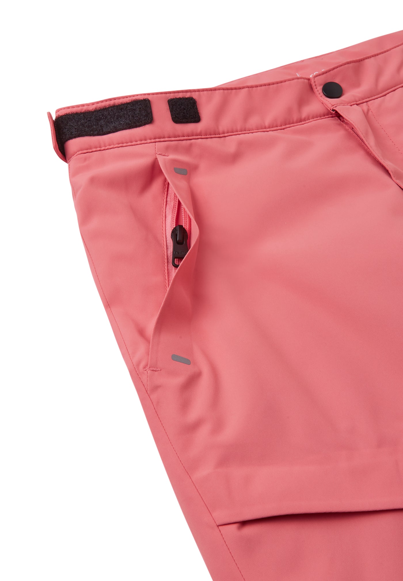 Reiman Riento lasketteluhousut värissä Pink Coral lähikuva housujen yläosasta