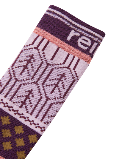 Reima Suksee pitkävartiset villasekoitesukat lähikuva sukanvarresta värissä Cold Pink